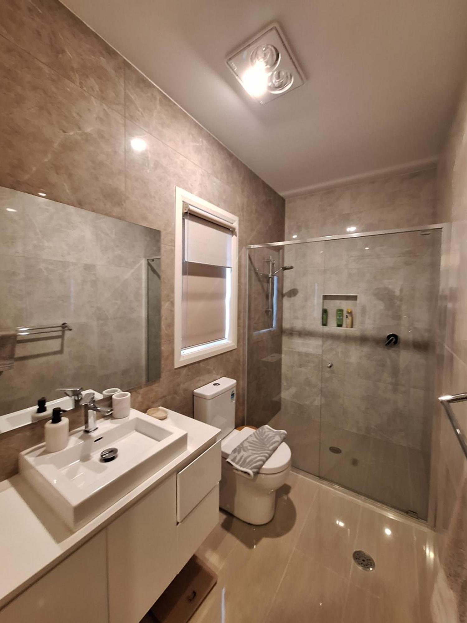 Serene Holiday Home-4 Bedroom Ensuite Home Канберра Екстер'єр фото